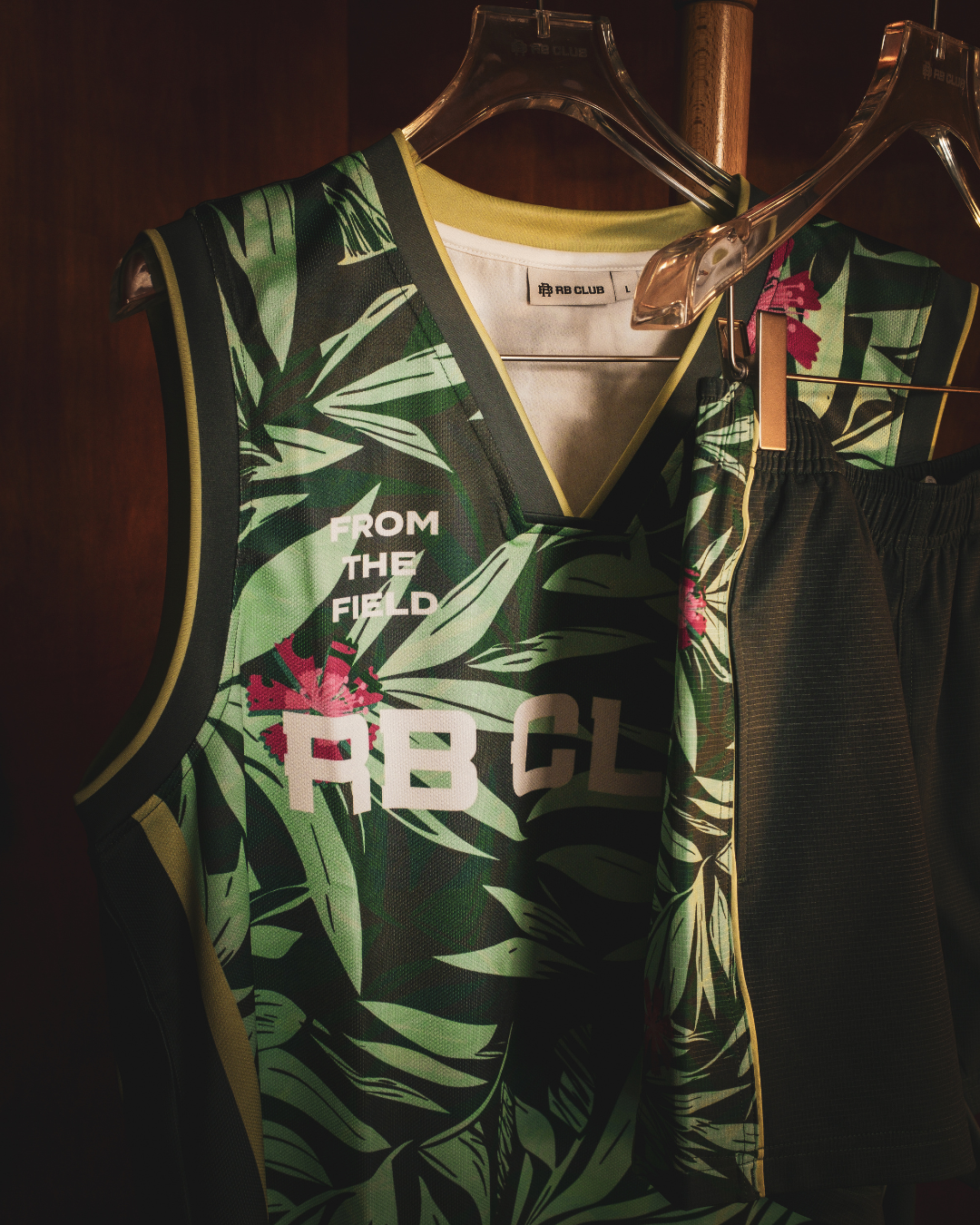 BOOZY GREEN VEST - PINK & GREEN
