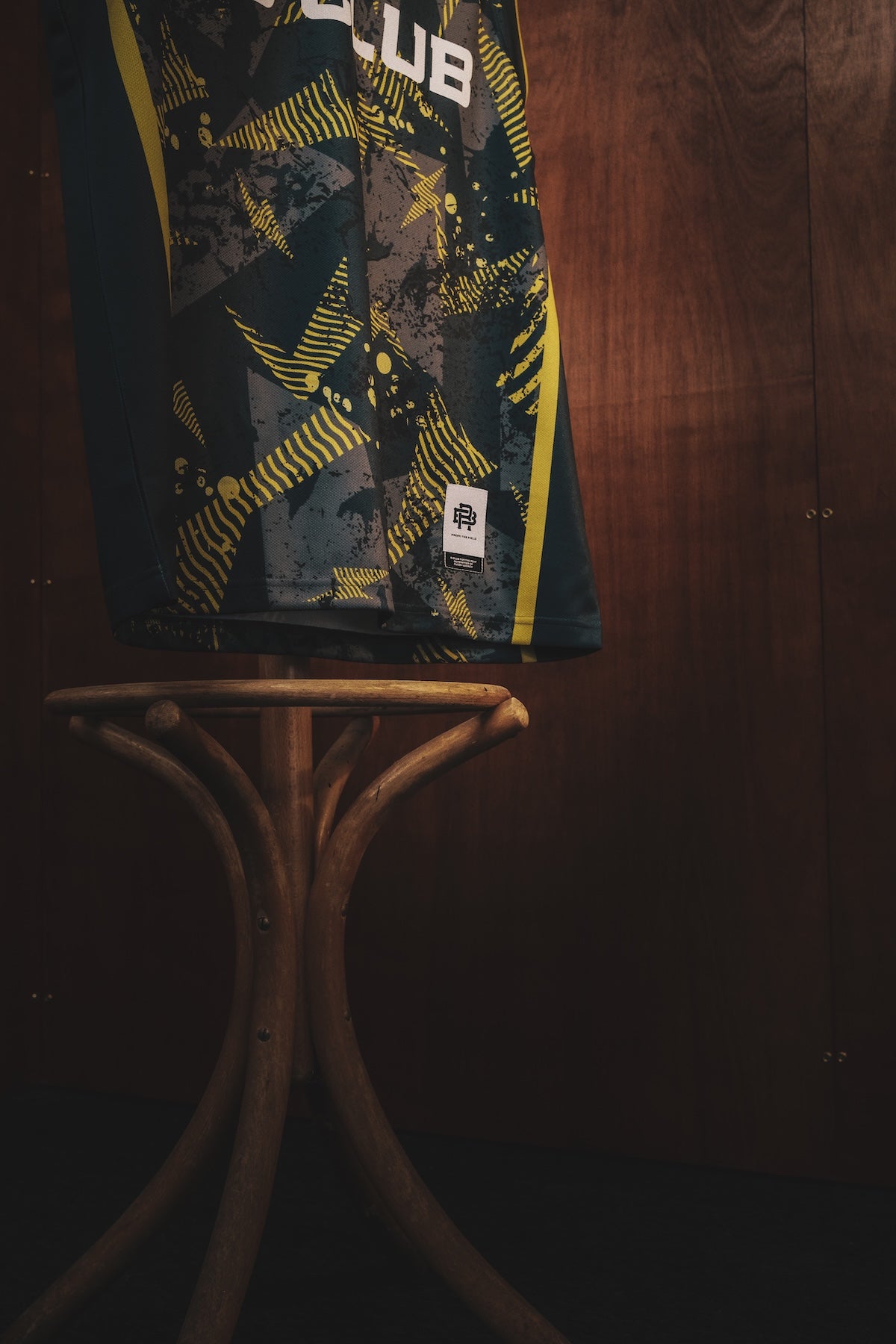 GOLD FUZZ VEST - GOLD & BLACK
