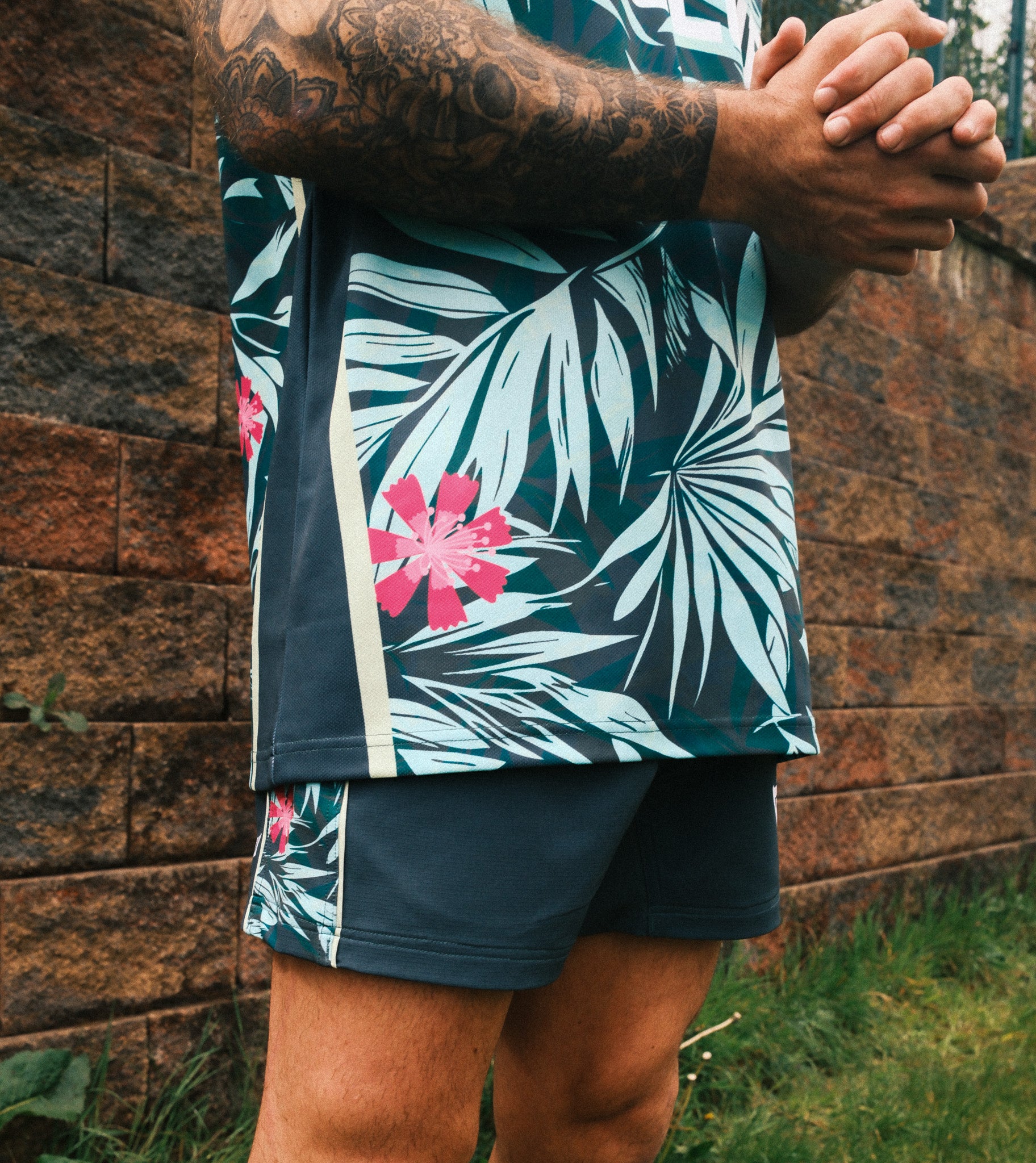 BOOZY GREEN SHORTS - PINK & GREEN